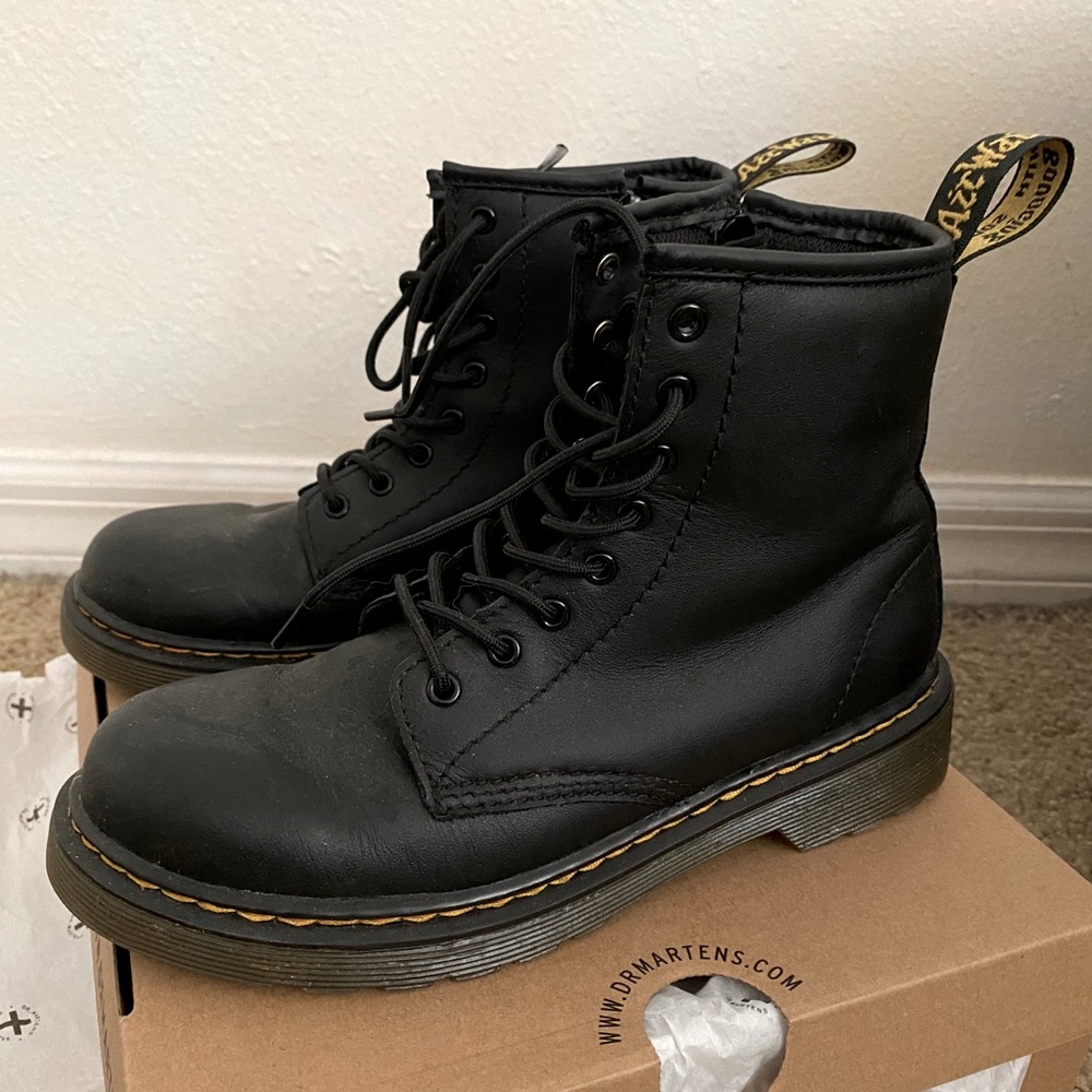 Dr. Marten 1460 Black Leather Lace Up Boots Sz 34
